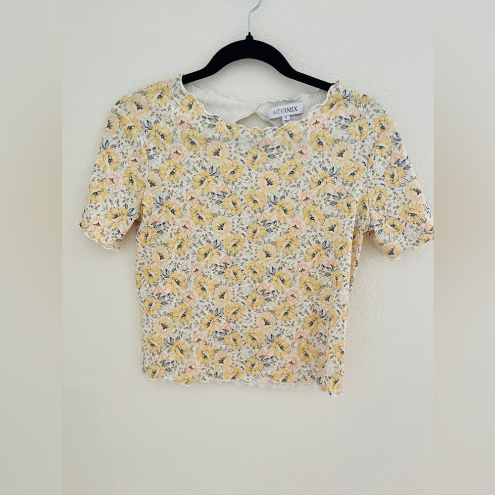 Intermix summer top